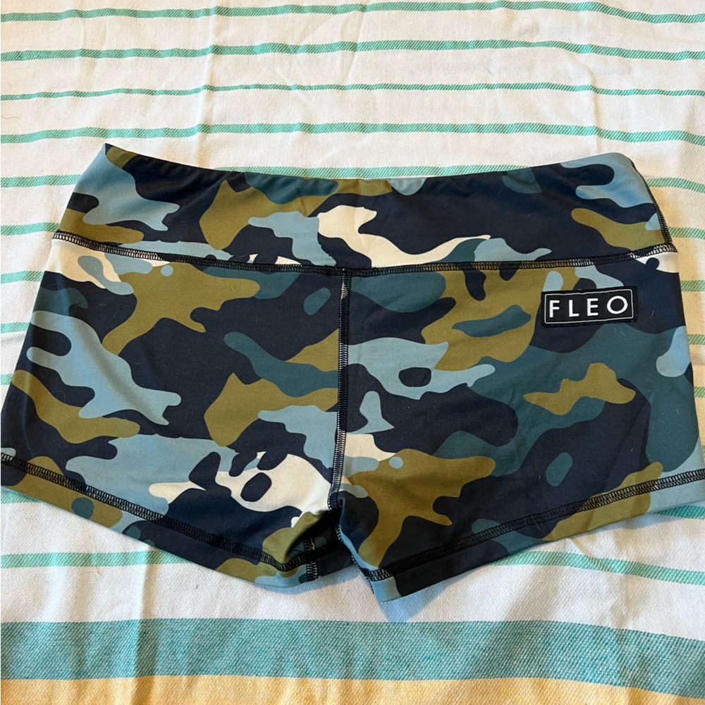 Fleo shorts